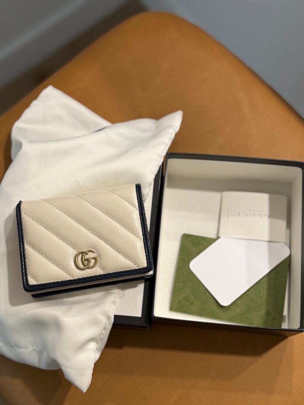 Gucci Marmont Small Wallet in Pristine Condition